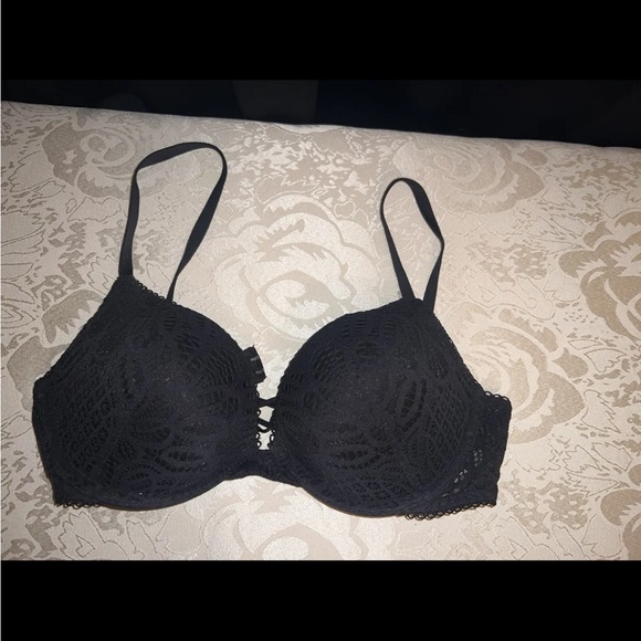 VICTORIAS SECRET DREAM ANGELS PUSH UP BRA 32D BLACK LACE CRISS CROSS MIDDLE - Picture 2 of 7